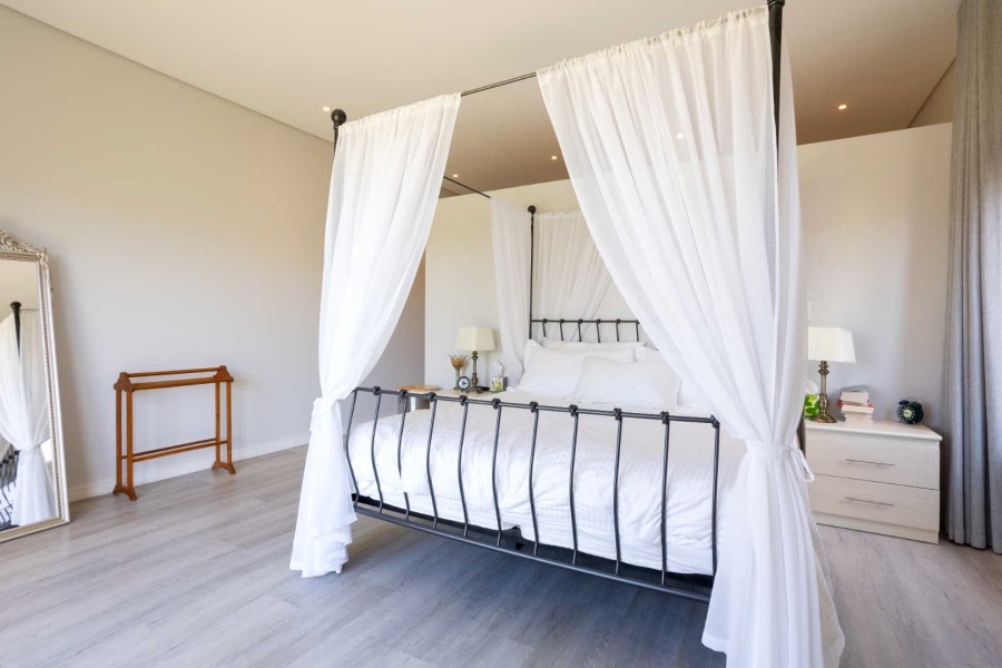 5 Bedroom Property for Sale in Val De Vie Estate Western Cape
